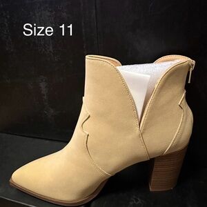 Brand New Tan Ankle Boots- Size 11
